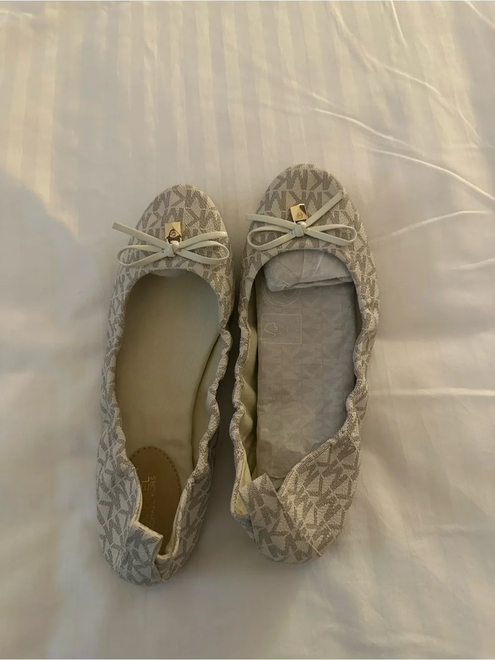 Michael Kors Beige Logo Bow Ballet Flats